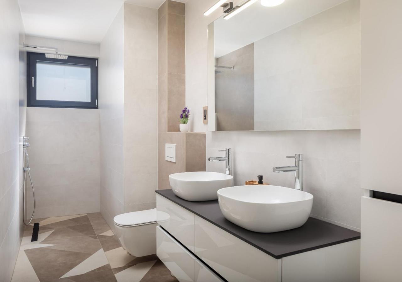 Luxury Apartment Sea Pakostane Ngoại thất bức ảnh