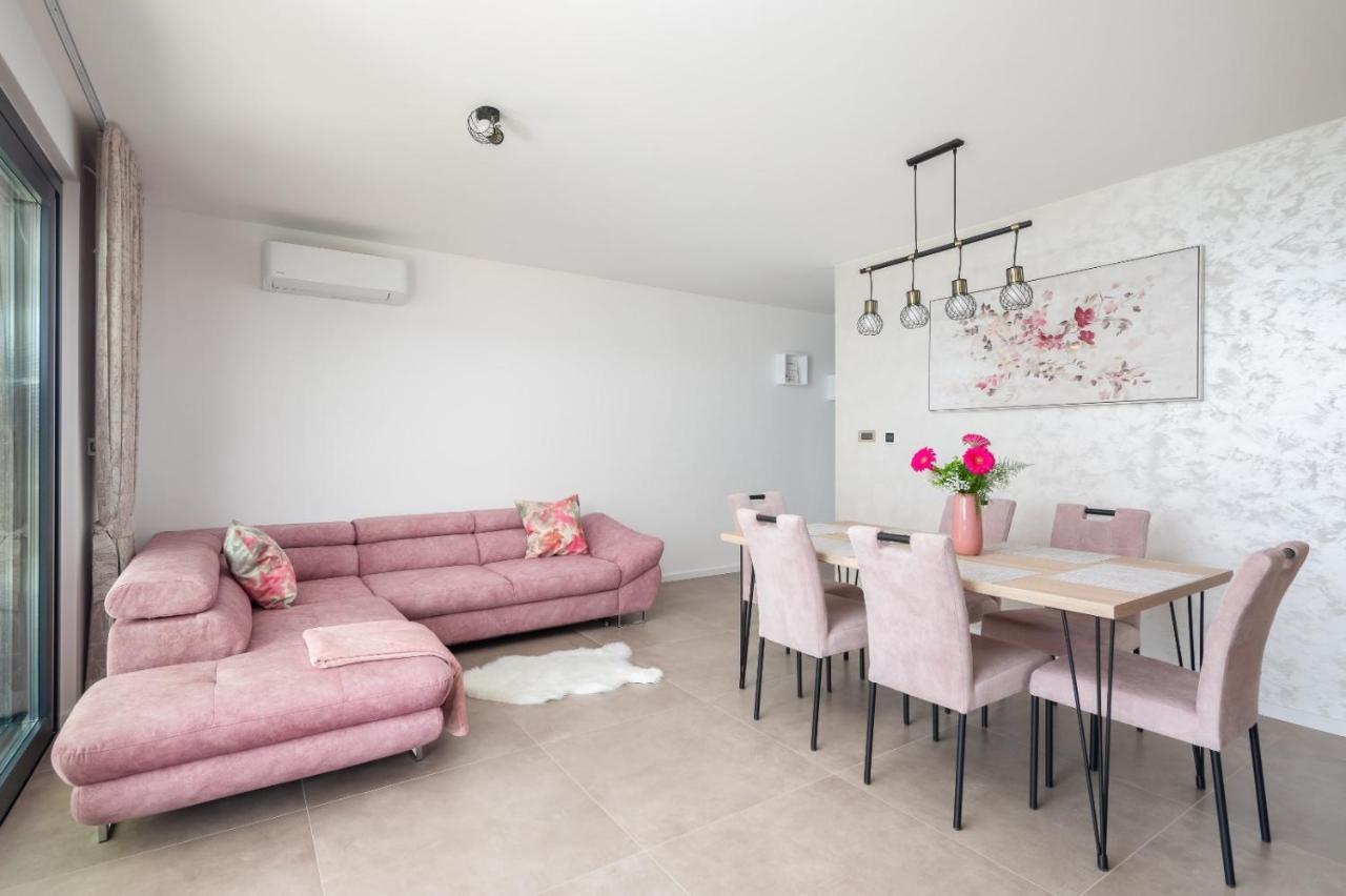 Luxury Apartment Sea Pakostane Ngoại thất bức ảnh